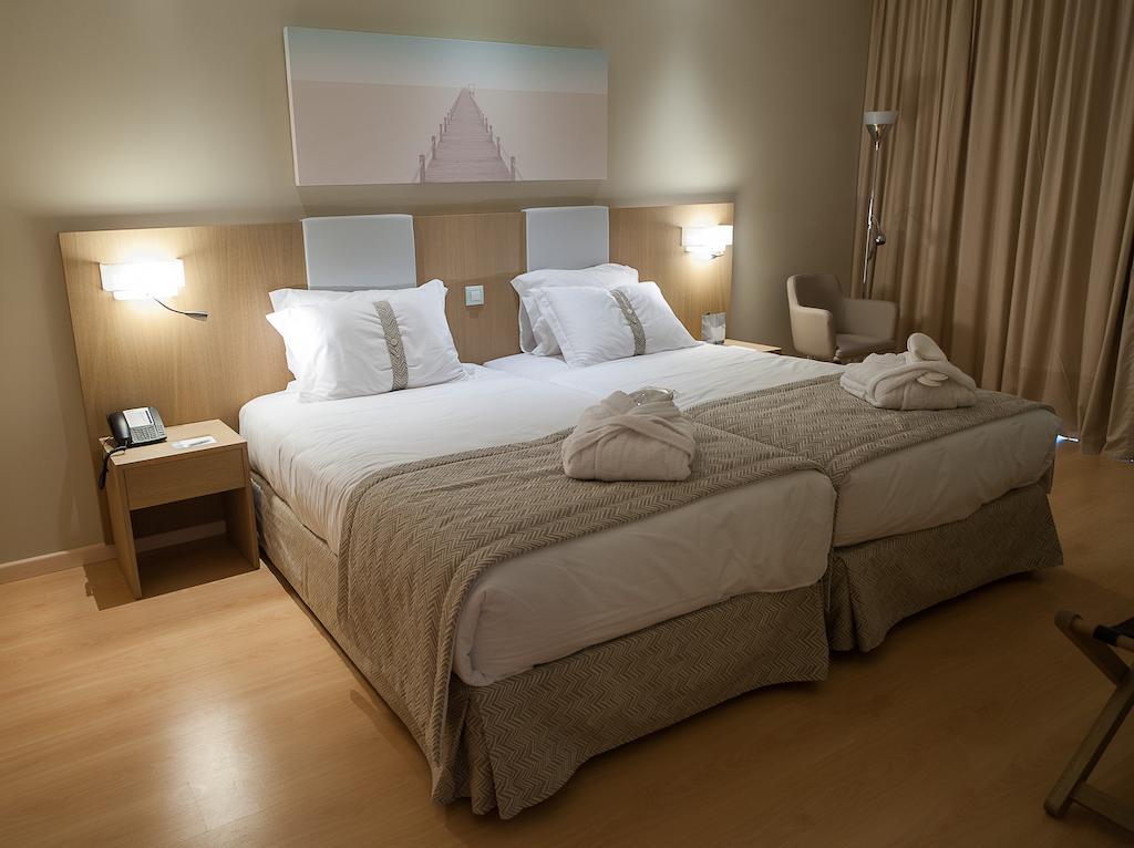 Eurostars Oasis Plaza Hotell Figueira da Foz Exteriör bild