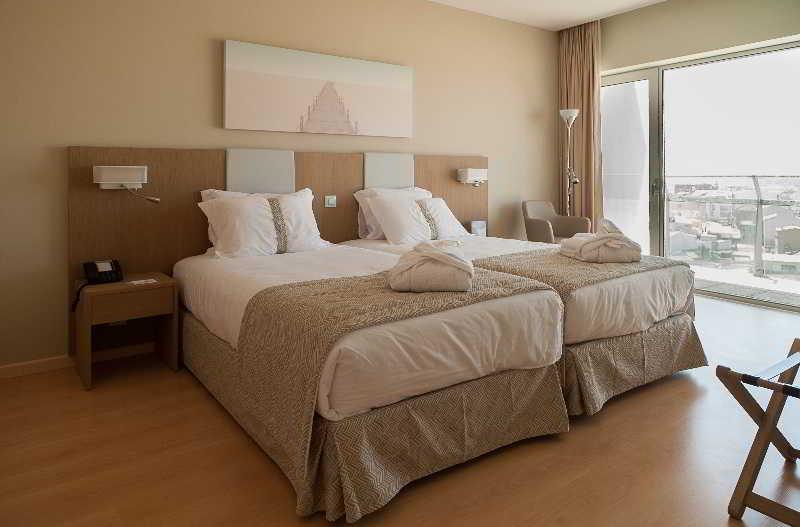 Eurostars Oasis Plaza Hotell Figueira da Foz Exteriör bild